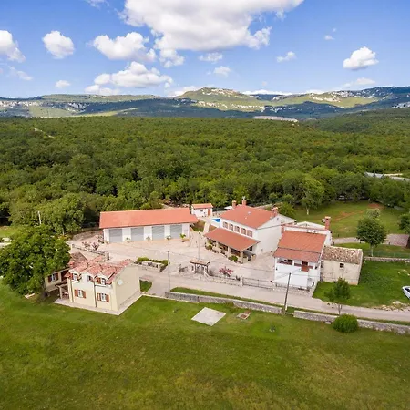 Apartment Bulada *